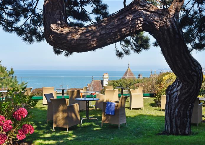 Hotel Restaurant Bellevue Meerblick Villerville Normandy - Bellevue Hotel
