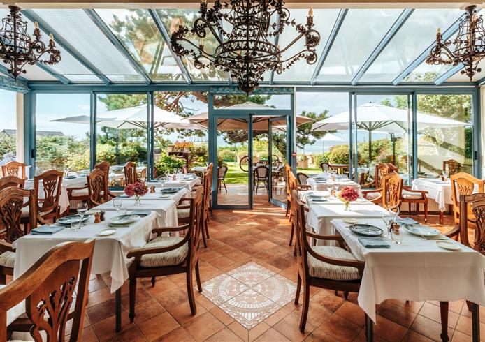 Hotel Restaurant Bellevue Meerblick Villerville Normandy - Bellevue Hotel